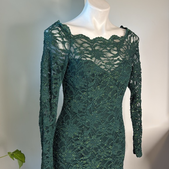 Elegant Green Lace Dress gold Threads Decode 7.8 size 6 - Picture 2 of 8